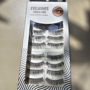 BNIB strip lashes